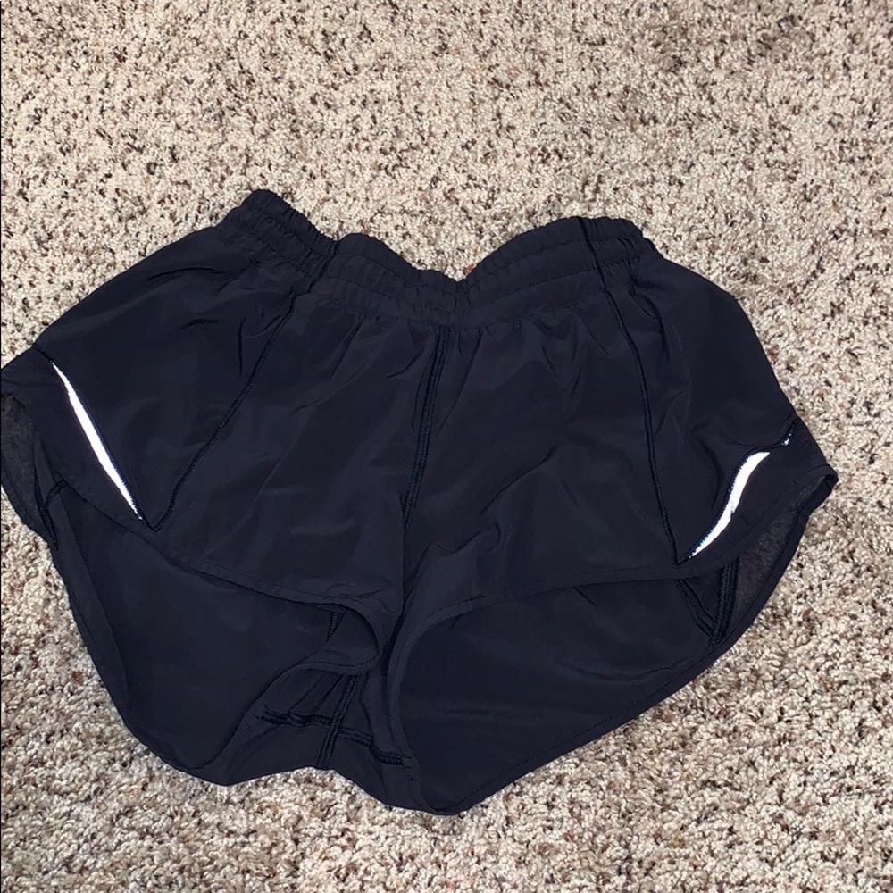 Lululemon Hotty Hot short